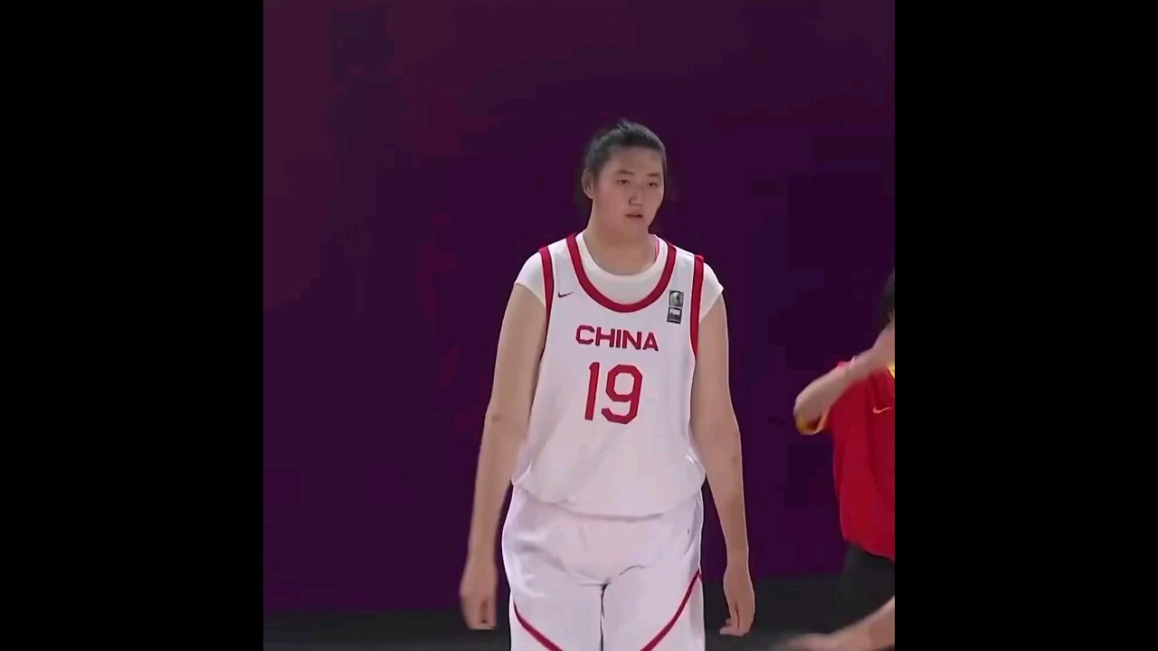 16yearold Zhang Ziyu, the 7'5 female basketballplayer, barely brokea sweat duringher debut for China