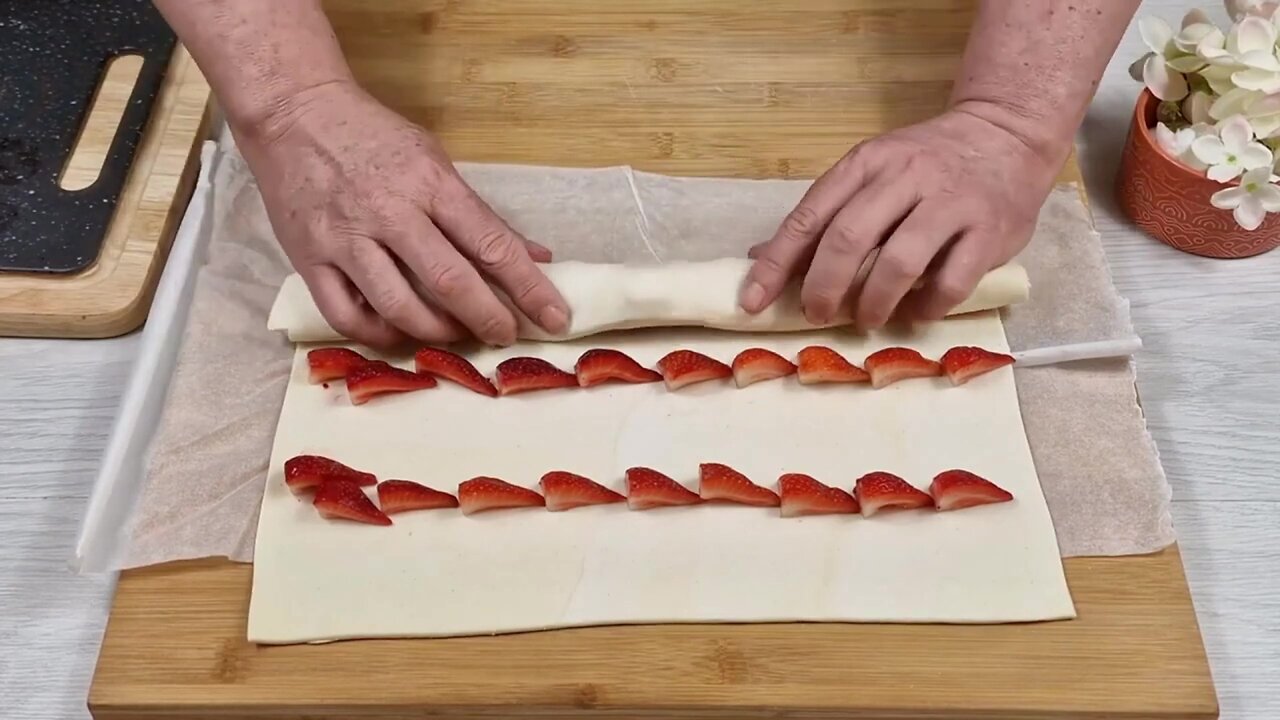 Quick puff pastry recipe with strawberries!