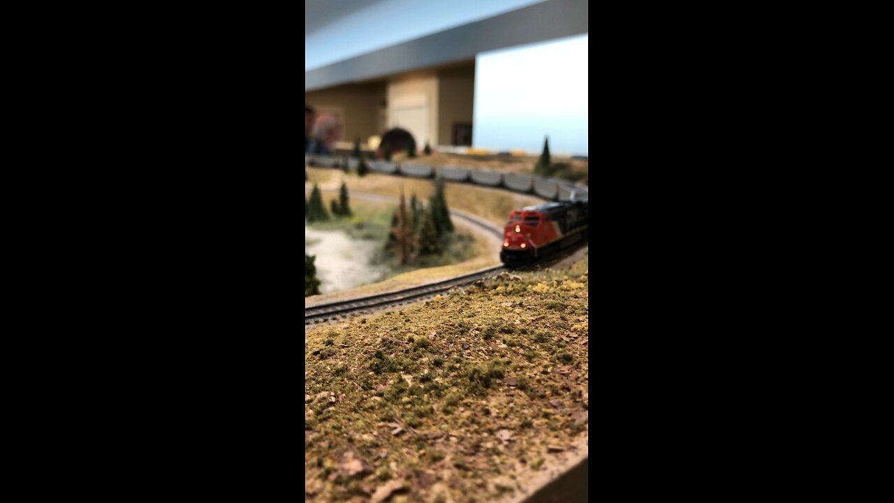 N-scale coal train