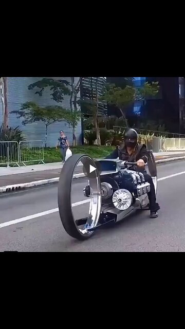 The TMC Dumont, featuring a hubless design and a 224kW Rolls-Royce engine.