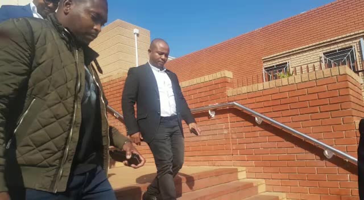 Deputy Minister Manana granted R5,000 bail (DEy)