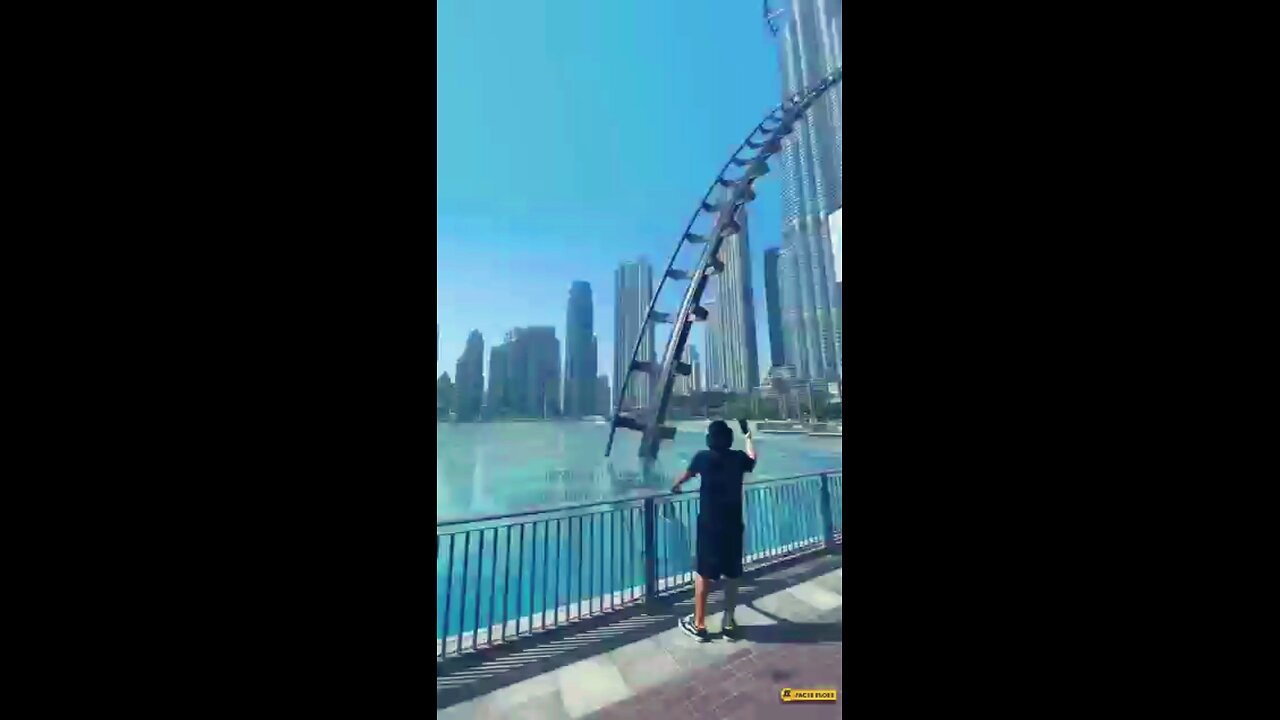 दुबई का पेड़ वाला टावर | Dubai Dynamic Towदुबई का पेड़ वाला टावर | Dubai Dynamic Towers #shortser