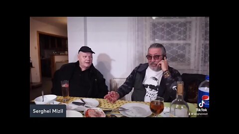 Serghei Mizil & Raul Stepavoi: Spune-mi cine, cine