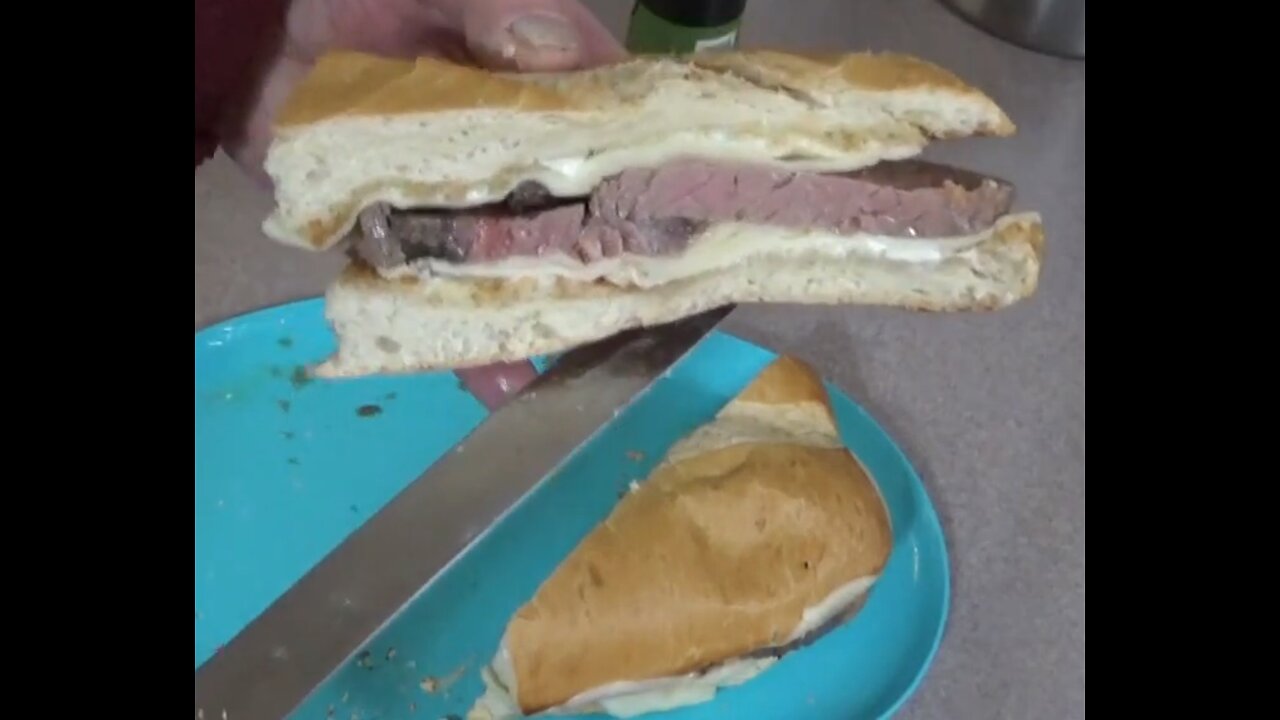 Prime Rib Dip & Derrel Ross Garlic Bread