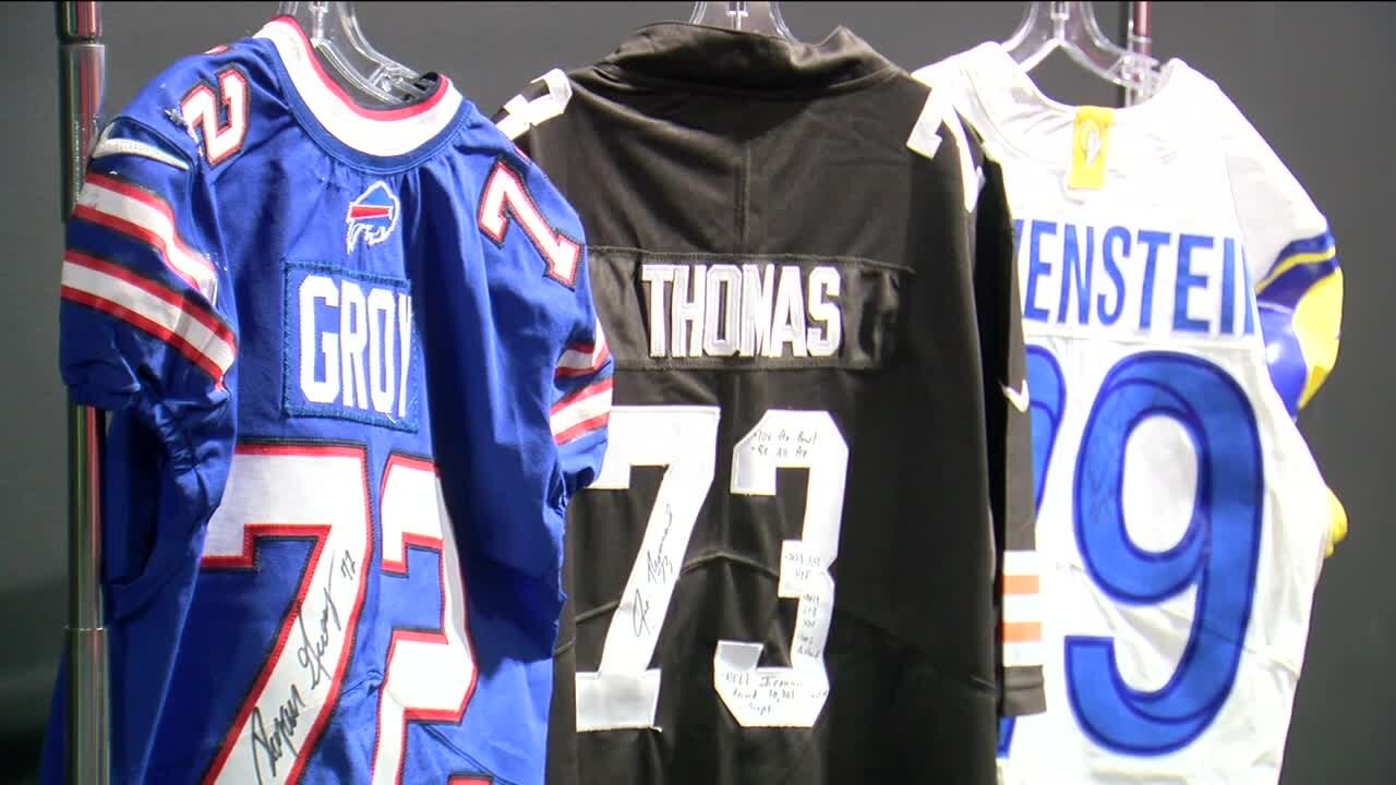 Joe Thomas, fellow Badgers combine to help young athletes