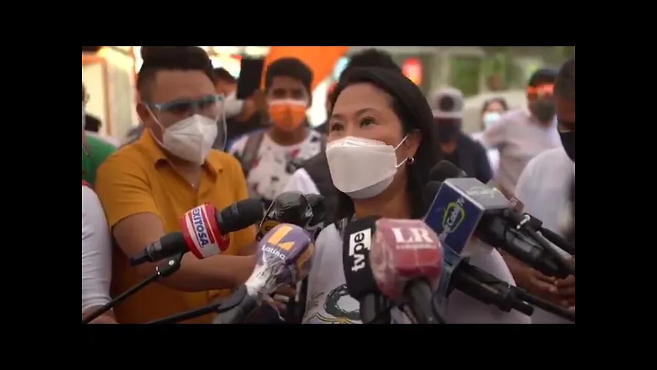 Candidata à presidência do Peru, Keiko Fujimori soltou um “Fora Lula”, do nada, numa coletiva.