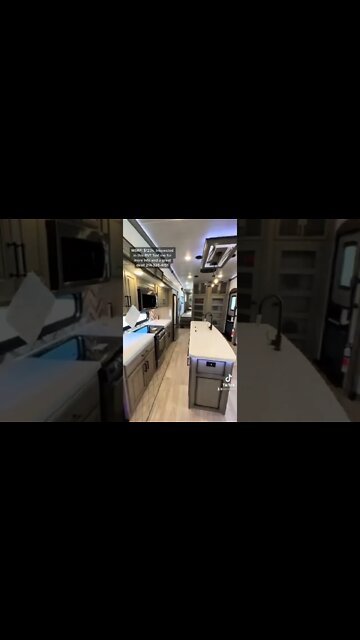 Could You Live in This STUNNING RV Full Time? 2022 Keystone Montana 3781RL #shorts #rv