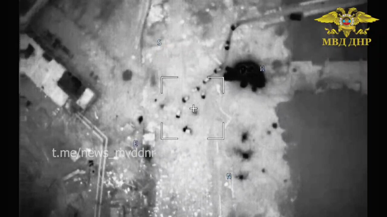 Ukrainian forces from the Primorsky district attempted to break through the encirclement to Azovstal on April 15