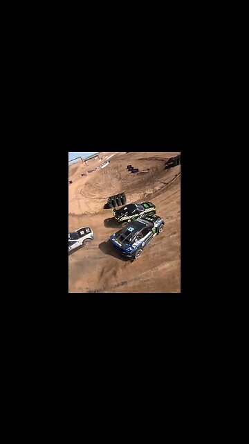 epic pass by Robin Larsson in Phoenix last year 🏁