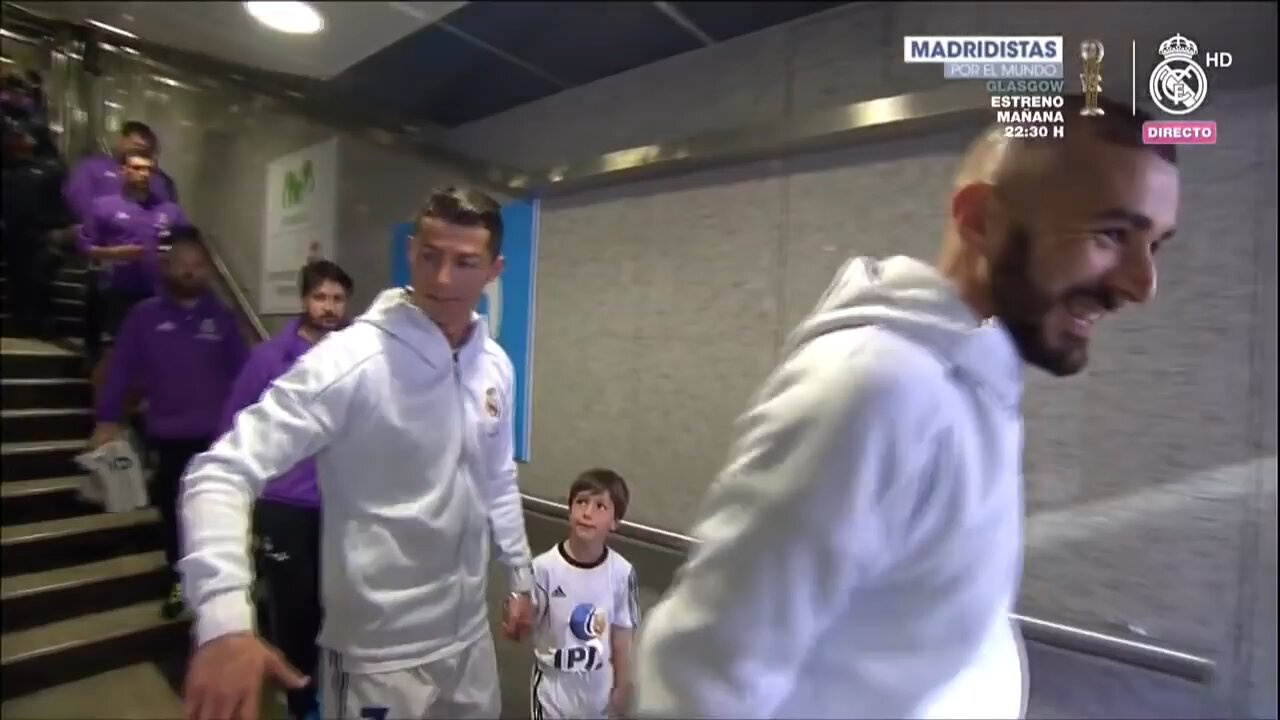 Cristiano And Benzema Joke With Lucas Vazquez ! 😂😂😂 funny video Comedy 🤣🤣