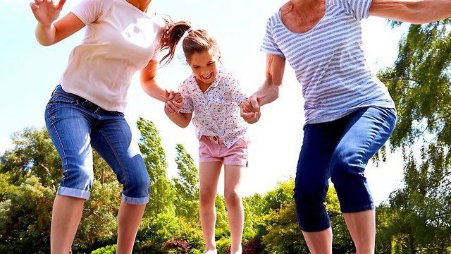 Trampoline Workout: 5 Bouncing Benefits