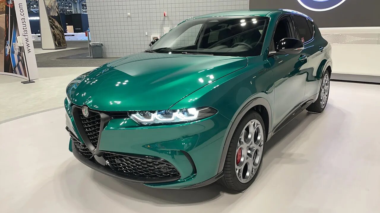 *** LIVE *** 2023 Alfa Romeo Tonale WALK-AROUND