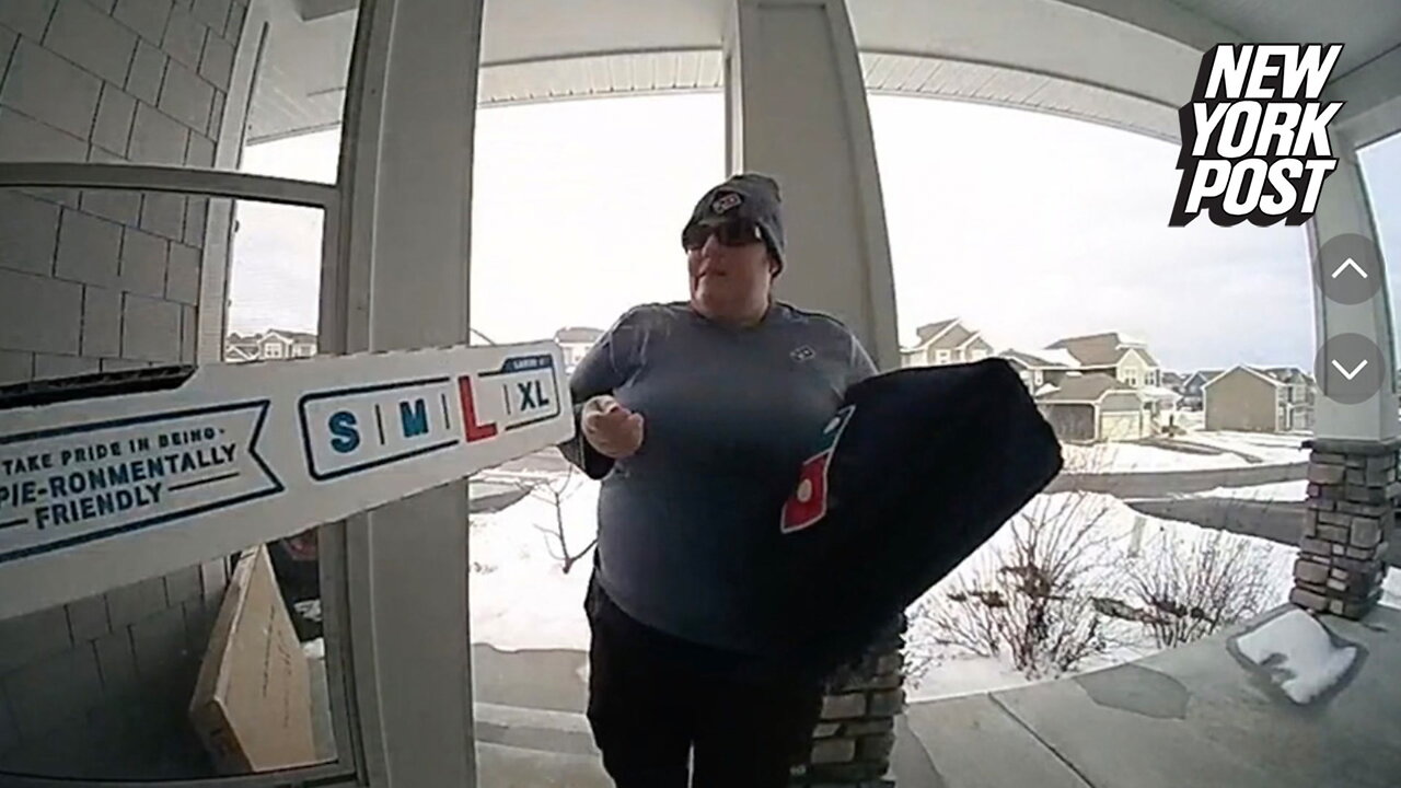 Domino's delivery driver asks customer for tip before handing them the pizza