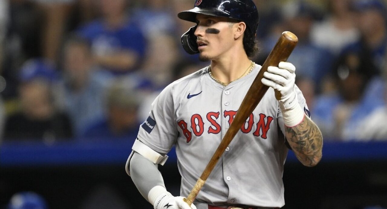 Red Sox player says the no no "F" word, and apologizes!