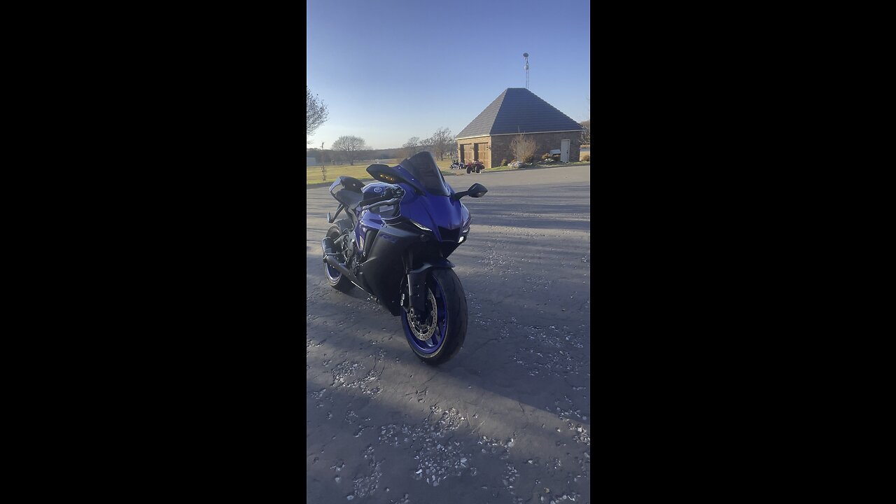 2022 Yamaha R1 with Austin Racing GP1-R cat delete exhaust (no baffle)