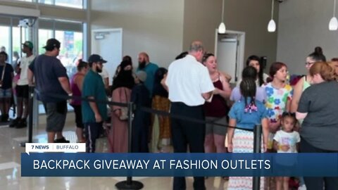 540 free backpacks given away at Fashion Outlets of Niagara Falls