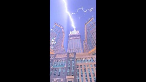 Heavy lightning in Saudi Arabia 🇸🇦 Haram Shareef