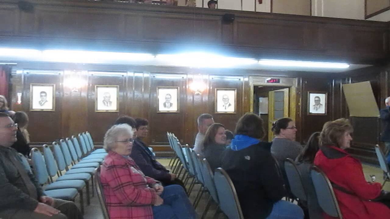 Pan of Room Bastien Flanagan debate