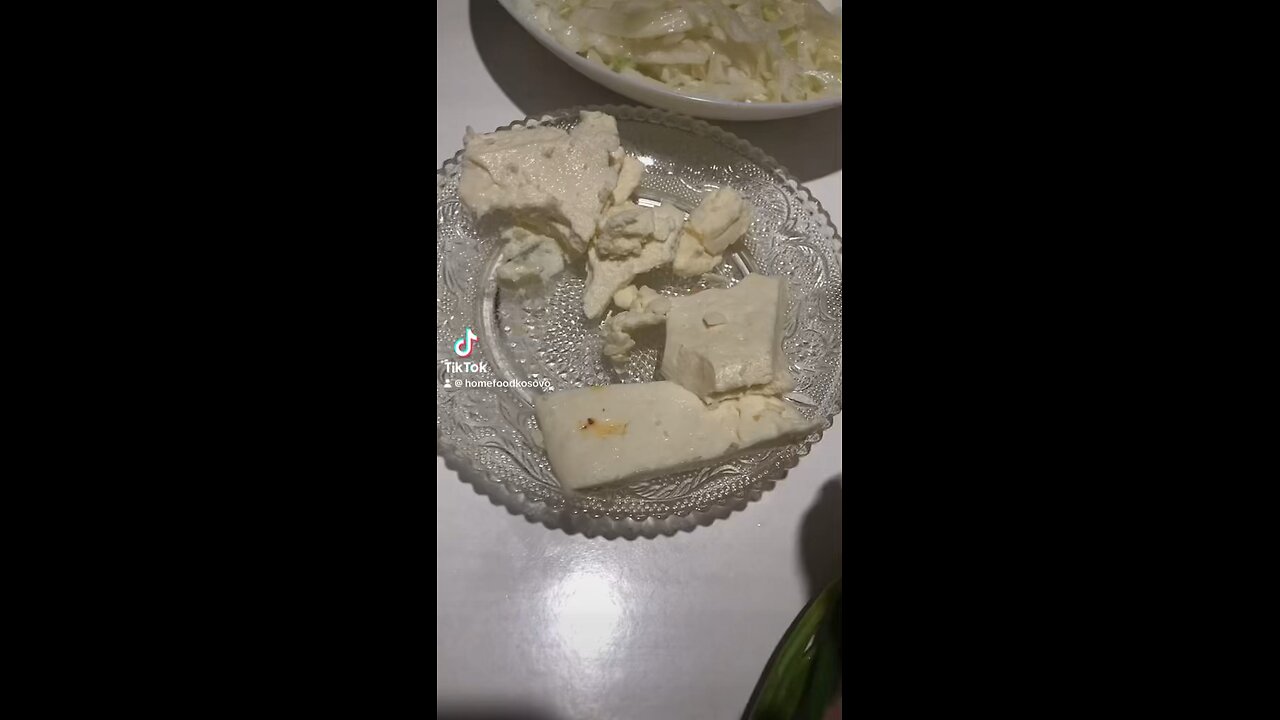 Cheese 🧀 with pepper 🫑 filled with meat 🥩 🤤🤙