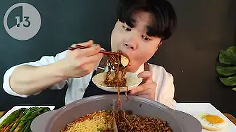 ENG SUB) ASMR MUKBANG TRUFFLE OIL BLACK BEAN NOODLES & SPICY NOODLES & Egg, SPAM EATING SOUND!