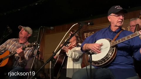 So Funny At The Beginning! Larry Cordle & Carl Jackson: "Uncle Pen"