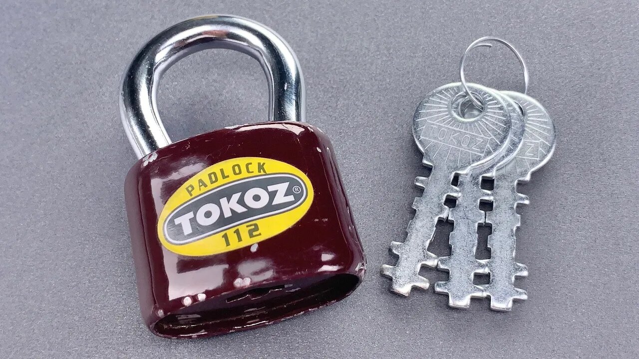 [1182] A 300 Year-Old Design In A Modern Padlock (Tokoz 112/50)