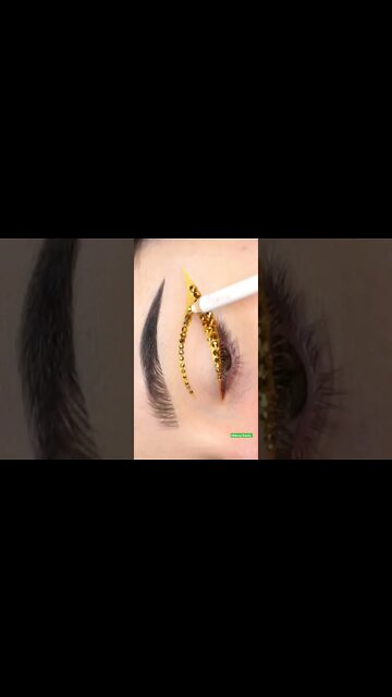 Princess Belle-inspired makeup👑💛✨ Love it or leave it?