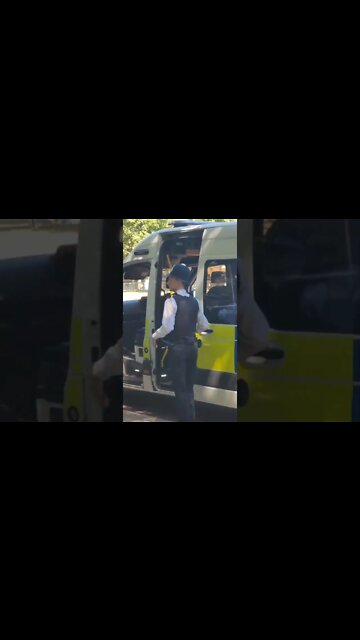 The police in London #horseguardsparade #metpolice #london
