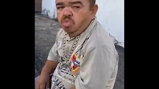Anão e o seu apelido [ meme ] [ viral ] voce ira rir muito !!