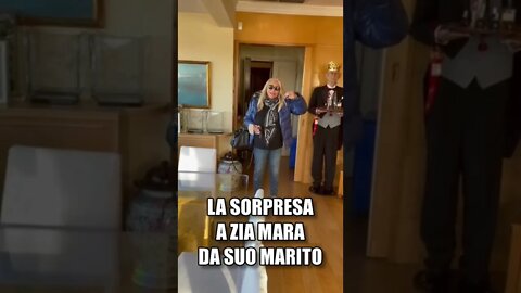 Mara Venier entra a casa e guardate cosa succede!