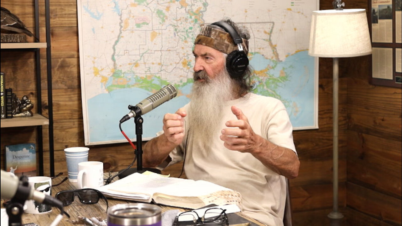 Si's Role on Jase's New Show & Why COVID-19 Didn't Stop Phil from Baptizing Believers | Ep 322