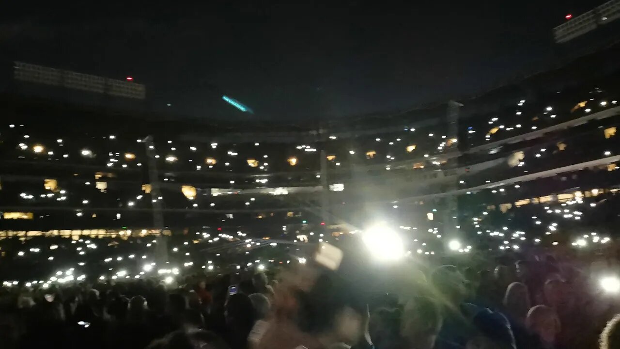 Billy Joel in Arlington Encore Lights