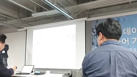 데이터 공유로 만들어 가는 가치 언어데이터 수집과 학습 플리토 이정수 대표