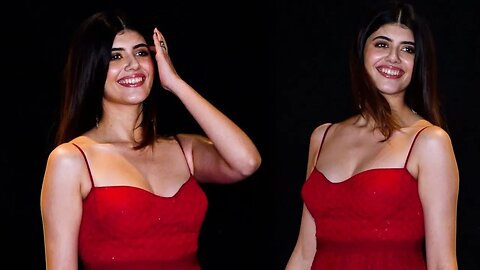 Sushant Singh Rajput Heroine Sanjana Sanghi Sizzles At Dhak Dhak Screening😍💖📸