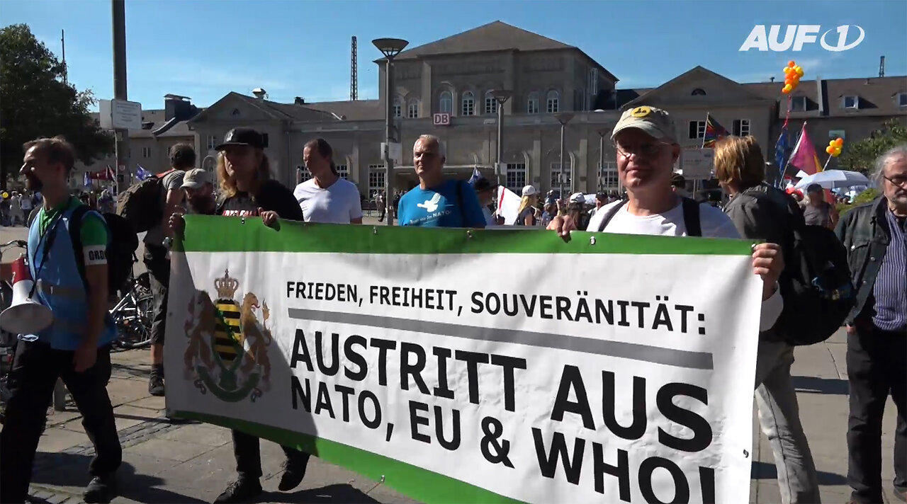 Göttingen: Antifa-Widerstand bei Querdenker-Demo - Blockaden und brennende Mülltonnen🙈