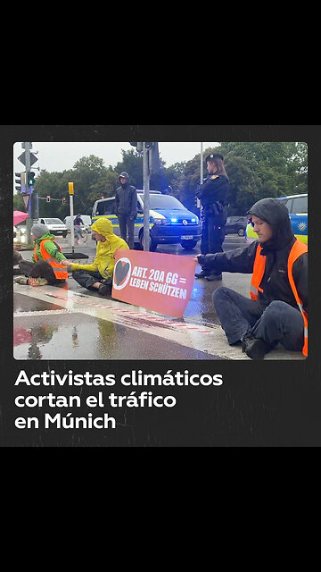 Activistas ambientales bloquean una autopista en Alemania