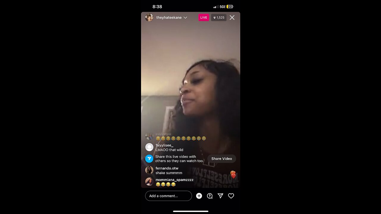 Ekane on live got Chris looking like a fool y’all feel bad for him