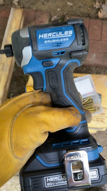 #harborfreight #hercules 1/4” drive impact is beast? #makita #tools #diy