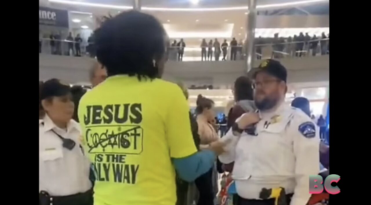 Man wearing Jesus Saves t-shirt at Mall of America ordered to take it off or leave