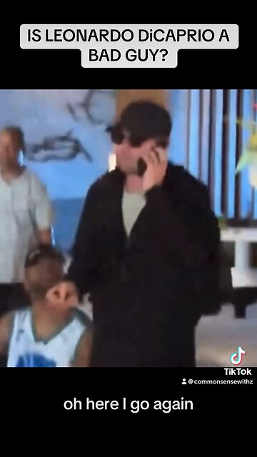 Leonardo DiCaprio Ignores Choir At Fiji Airport