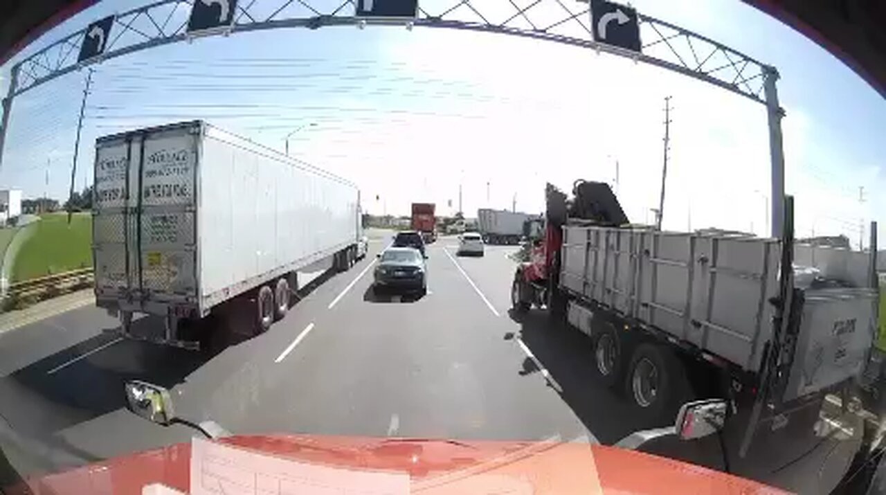 Illegal Left Turn In Mississauga