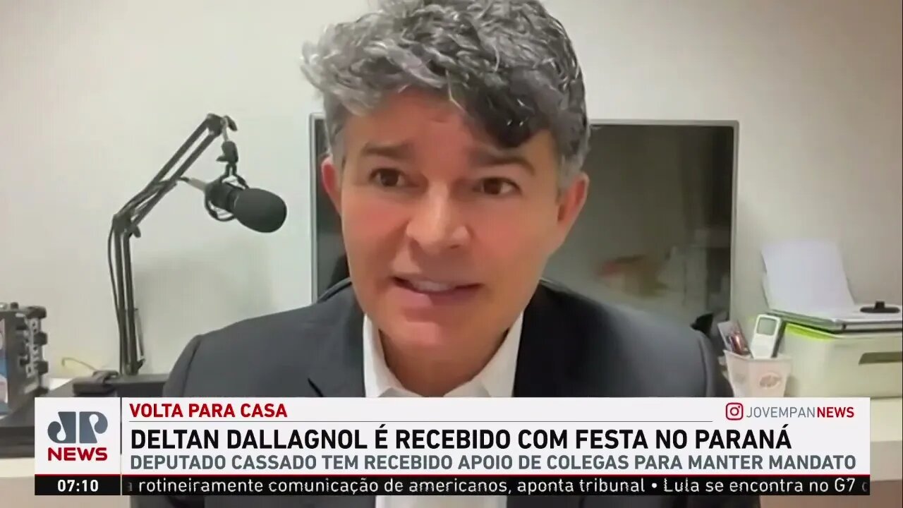 Deltan Dallagnol é recebido com festa em Curitiba e faz ato com apoiadores