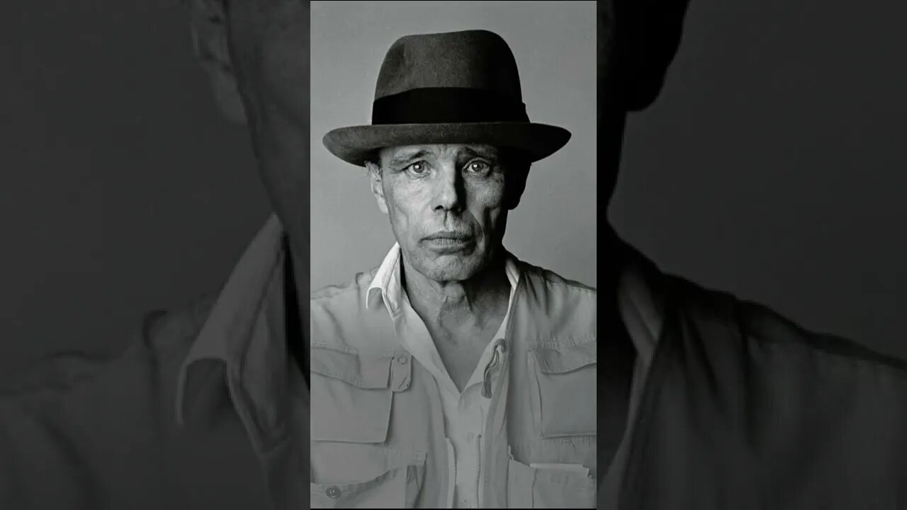 A ARTE E A BELEZA PARA JOSEPH BEUYS | ARTE: ESTILOS E MOVIMENTOS #shorts