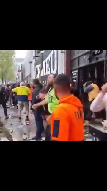 COMMISTRALIA: Furious construction workers after union ordered to get the jab or lose the job