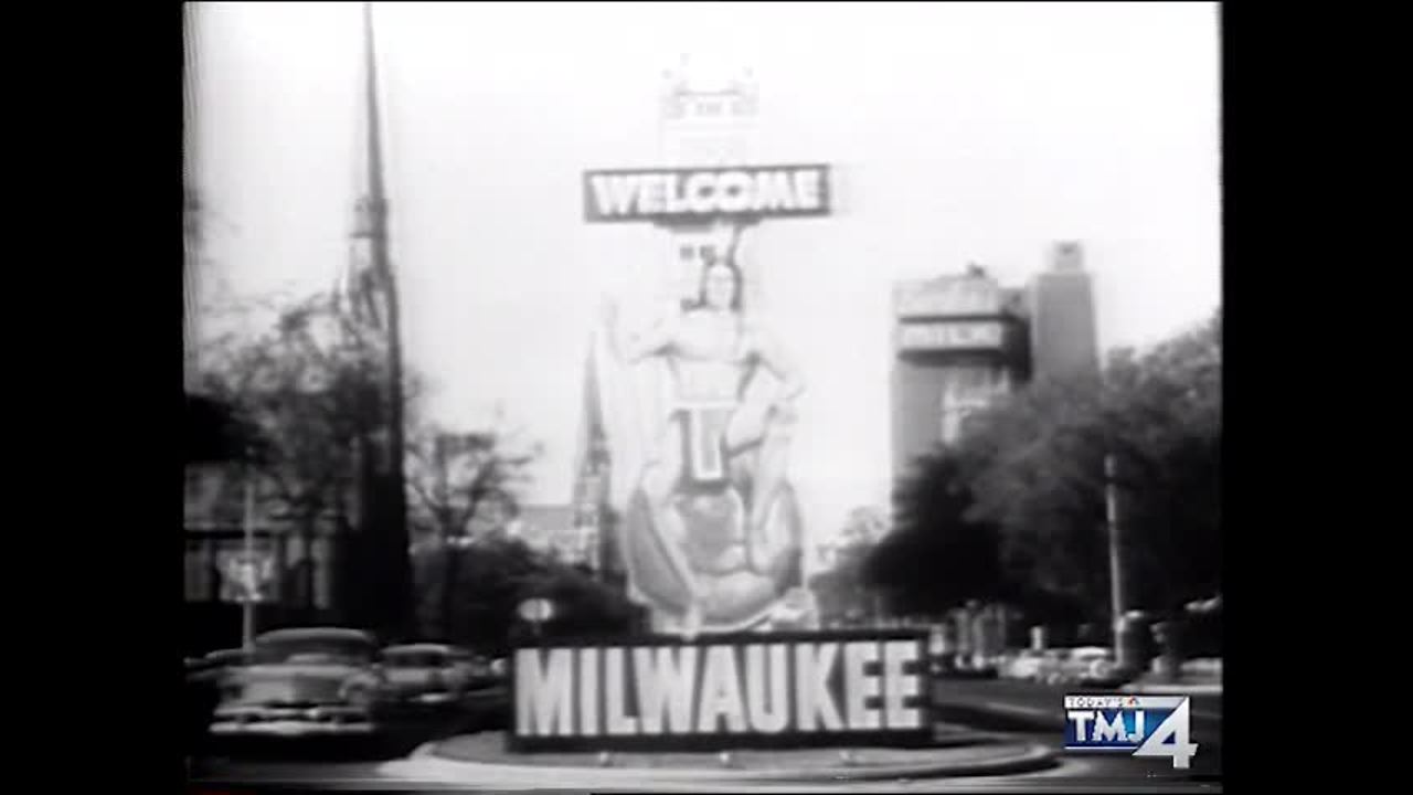 1957 World Series between Milwaukee Braves and New York Yankees