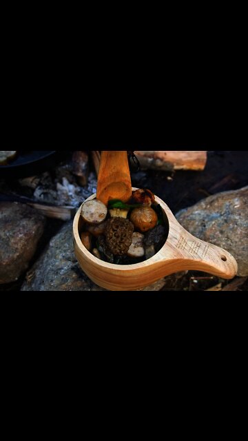 Morels, Ramps, and Sausage Recipe. Bushcraft cooking with wild edible mushrooms. #shorts