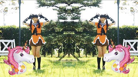高梨あい Ai Takanashi and her 🦄 🦄 unicorns dance to her favourite record
