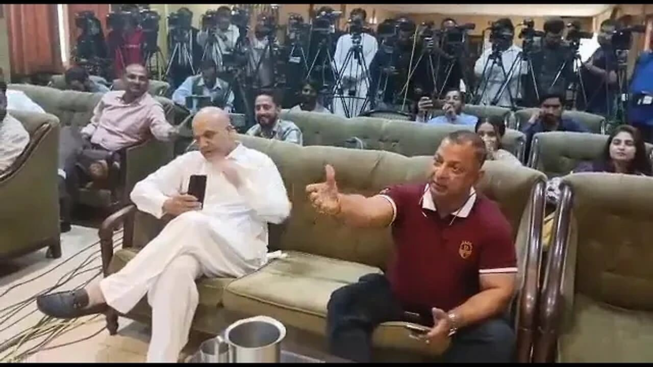 Kaneez Fatima PTI press Conference