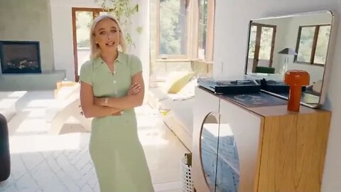 Inside Emma Chamberlain's Radiant New Home | Open Door | Architectural Digest 1