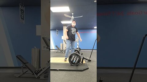 315lbs deadlifts, 61 years old